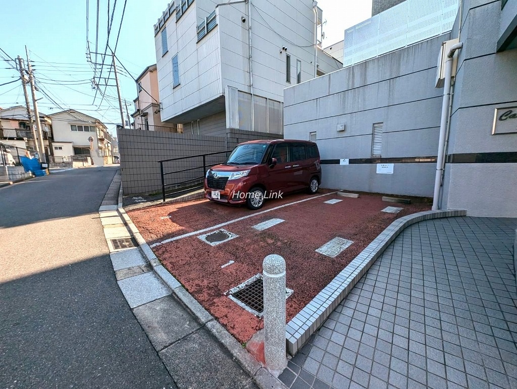 キャニオングランデ上板橋　駐車場